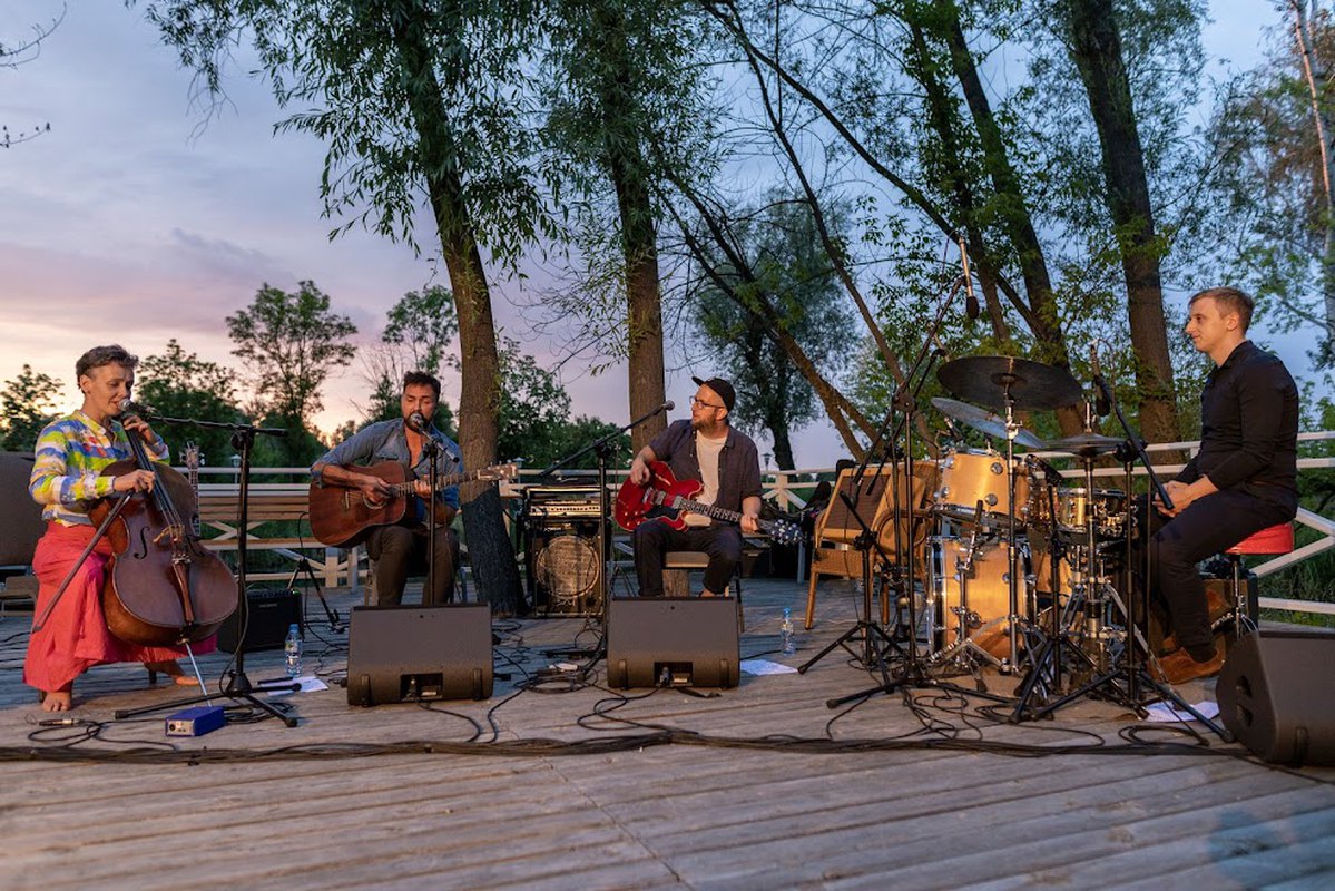 Koncert Zespołu Dorośli w Winnicy Kosmos